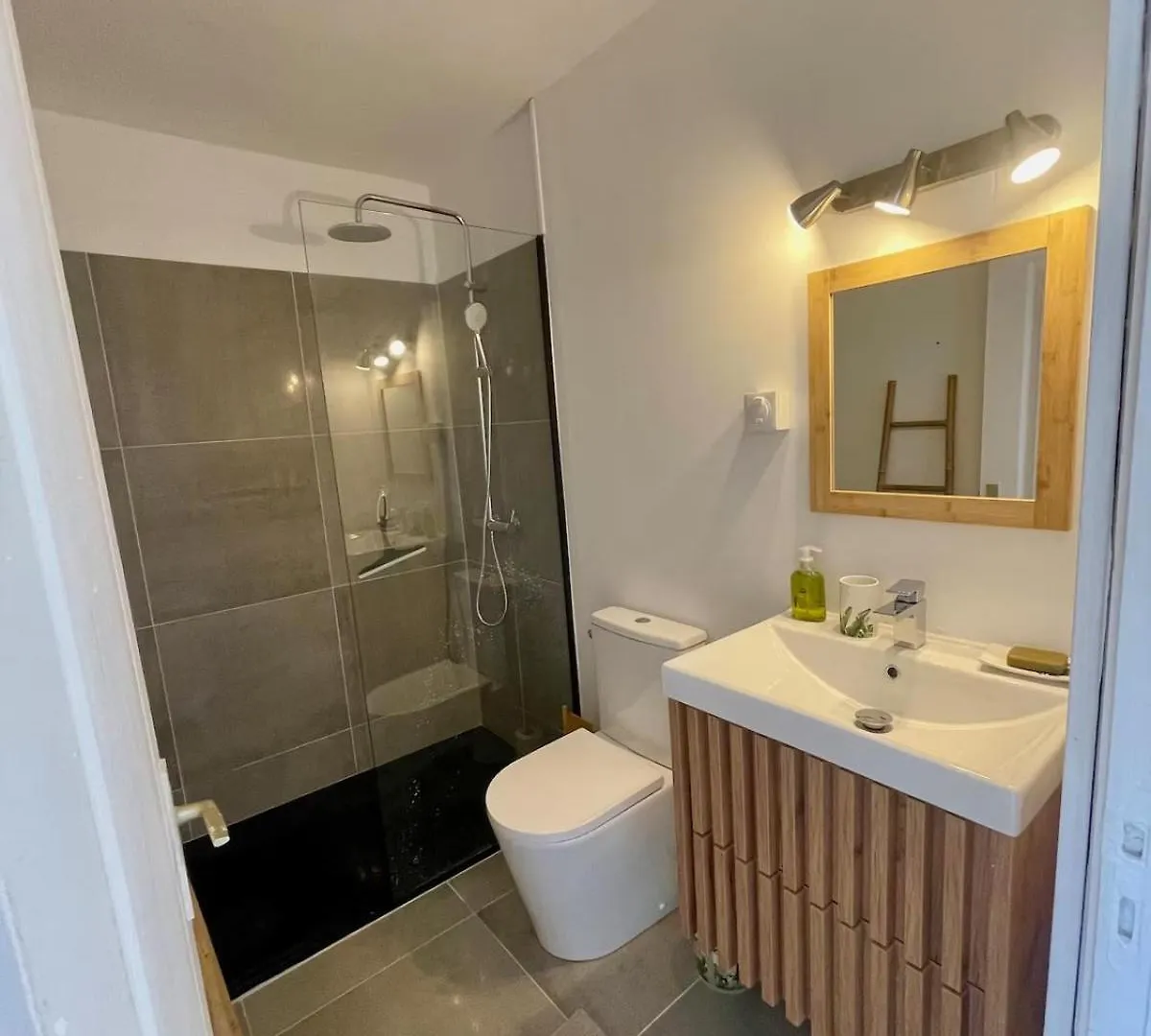 Beau Studio- Vue Mer- Plage A Pied Le Gosier  Daire